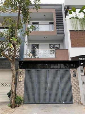 nhà phố khu b làng đại học, phước kiển, nhà bè bán giá 11.5 tỷ bớt lộc, 5x20 có gara để xe oto.