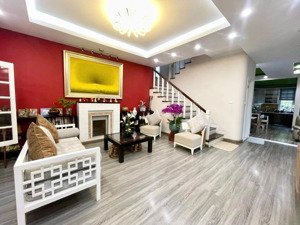 bán nhà lô góc 3 mặt thoáng , ô tô vào nhà, tại nguyễn sơn long biên diện tích: 81m², giá 23 tỷ