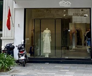 cho thuê cửa hàng mặt phố huế - cách nhà hát hồ gươm 300m