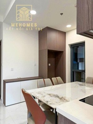 chính chủ cho thuê căn hộ 3pn centery , full nt dính tường , giá thuê 23tr bao pql & ôxe