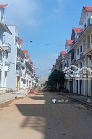 chính chủ cần cho thuê nhà liền kề cienco5 75m2x4 tầng có thang máy