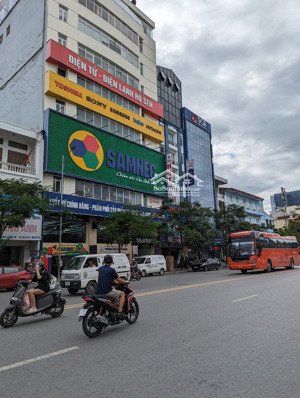 cho thuê nhà mặt tiền 11m phố hồ sen đoạn không dải phân cách