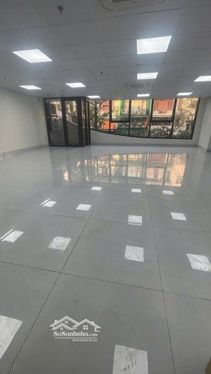 cho thuê nhà mặt phố đẹp nhất chùa láng mới xây dt 150m2 x 8t, hầm thang máy, vị trí vip