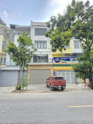 liền kề kđt văn phú, 90m2, đường 24m, giá 19tỷ, bán gấp trong tuần này.