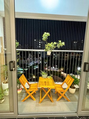 hiếm căn hộ 104m thiết kế 3pn tầng trung,chung cư iris garden ,giá nhỉnh 8 tỷ sổ đỏ và bao phí.