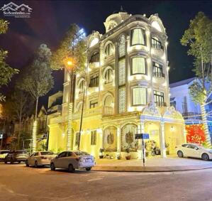 khách sạn cao cấp 5 tầng, góc 2 mặt tiền kdc hồng phát, 15 phòng giá bán 27 tỷ