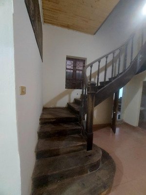 cho thuê nhà 2 tầng diện tích 120m² (mỗi tầng 60m²) phù hợp làm nhà văn phòng kết hợp để ở