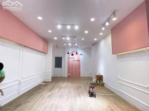 Cho thuê nhà mặt tiền đường nguyễn việt hồng, khu thời trang