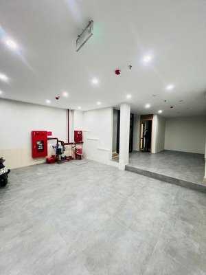 cầu diễn ô tô dòng tiền 40 triệu/tháng 65m -giá đầu tư 9 tỷ