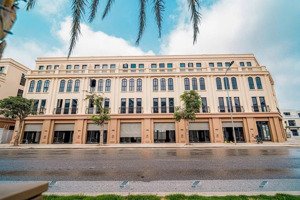 bán shophouse siêu hot tại vinhomes royal island - cập nhật bảng giá mới nhất tháng 8/2025