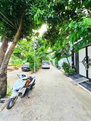 hiếm có. 3 lầu, đường xe tải tránh, btđ q2 cũ, 7,3 tỷ tl