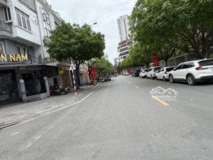 10 năm có 1 nhà bán -- mặt phố view quận uỷ -- phố vip nhất hà đông -- đẳng cấp đại gia