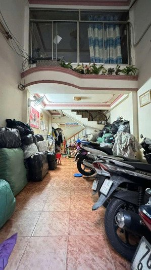 huỳnh văn bánh - 3 tầng btct - 4 pn - 54m2 - không quy hoạch - 7.5 tỷ