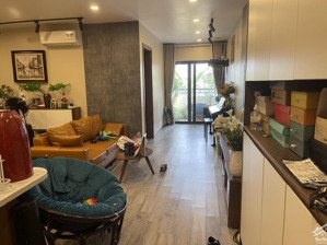 bá căn hộ chung cư 17t hoàng đạo thúy 82m2 có 2pn nhà vuông , thoáng . gía hơn 6 tỷ xíu