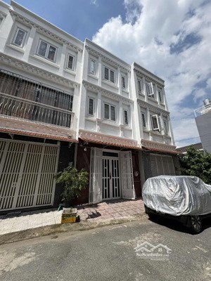 nhà 1t2l 51m (4.4x12 vuông) đường 827 , nguyễn duy trinh , p phú hữu, tp thủ đức (6ty190)