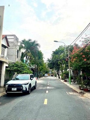 chính chủ cần bán gấp nhà trên đường lê đức thọ, 60m vuông giá chỉ 5.3 tỷ, ở ngay.