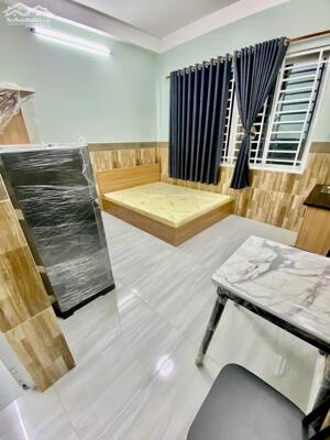 Cho thuê phòng gần Ueh cơ sở B cạnh Cầu Vượt Cây Gõ mặt tiền đường 3/2 quận 10