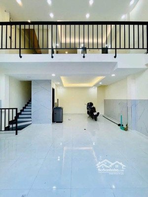 mua đất tặng căn nhà diện tích sử dụng 300m2 ở mt nhựa tân phú trung, củ chi, shr giá 3,7 tỷ