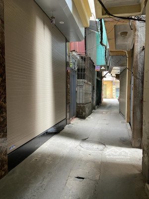 chính chủ bán nhà 4 tầng, dương văn bé, cạnh timescity. giá 2.2 tỷ có thương lượng