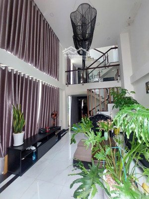 cho thuê nhà hẻm 3m cuối đường hoa sứ- nhiêu tứ. phú nhuận 4x17m, 4 tầng nhà mới