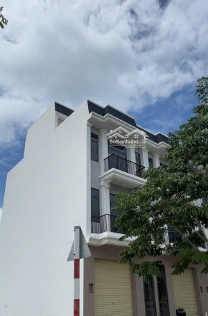 nhà phố 1 trệt 2 lầu 1 thượng mặt tiền kinh doanh hạ 800 triệu đức hòa long an cũ