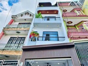 giảm 300tr cho căn nhà lê thị chợ, quận 7 - giá: 4.98tỷ/ 5,1mx16m. sổ sẵn hoàn công đầy đủ