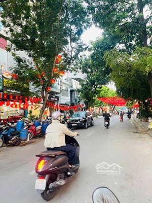 bán đất tại phố ngọc lâm, long biên, hà nội, 19,5 tỷ, 150m2, mặt tiền 7m, ngõ rộng 4m, ô tô thông