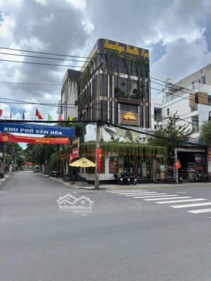 hạ giá tốt nhất ! vị trí góc 2 mặt tiền nguyễn văn khối ngay lê đức thọ - 10x20m - hđt: 138 triệu