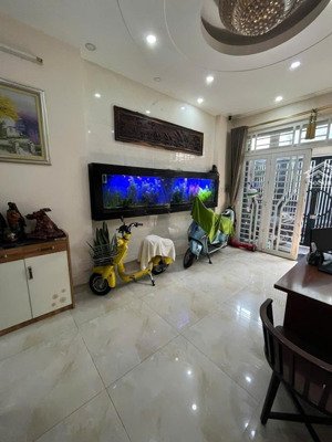 mặt tiền phó đức chính - sổ nở hậu - kinh doanh đa ngành- 4.2*16 m - nhỉnh 14 tỷ