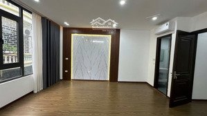 chính chủ cần bán gấp nhà 7 tầng mới đẹp full nội thất vào ở ngay!