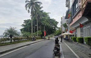 hiếm! bán nhà phố xuân diệu, tây hồ , dt 110m2/mt 11m/3t , ô tô 15m. dòng tiền.giá 40 tỷ