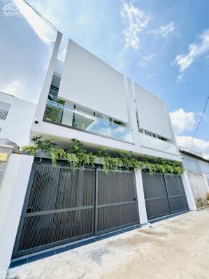 Nhà Mê,MỚI,TC 4,96*11,4m,Hẻm Mai Hắc Đế,Gần Eco Place ,ngay Trung Tâm Phố