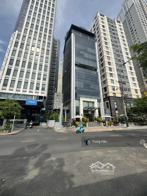 hot - bán toà nhà điện biên phủ quận 1. dt 4.500m2 sàn - hầm - 11 tầng - hđt 1 tỷ - giá 200 tỷ