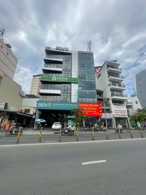 chính chủ cần bán tòa nhà mặt tiền đường ung văn khiêm q bt dt 10x40m hầm 8tầng hđt 250tr giá 65 tỷ