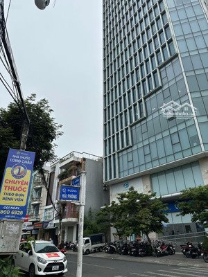 ngay tam giác ông ích khiêm, 7 tầng thang máy, dòng tiền, mặt tiền hải phòng chỉ 26 tỷ thanh khê.