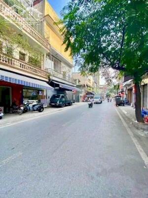 BÁN GẤP NHÀ MẶT PHỐ TÂY HỒ GIÁP DANH BA ĐÌNH KD VỈA HÈ 70M X 4 TẦNG 21 TỶ