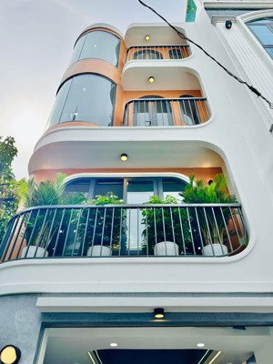 chủ cần tiền kinh doanh bán gấp nhà đẹp giá chỉ 2 tỷ 580 triệu - 67,9m2 - hđ thuê 18tr/tháng