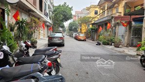 chính chủ bán nhà 3 tầng p. việt hưng, 87m2, oto tránh, gần hồ điều hòa, hàng xóm bigc long biên