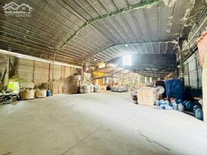 Bán nhà xưởng qui hoạch SKC thuộc CCN, Tân Hòa, Biên Hòa, Đồng Nai, 2300m2, giá 30 tỷ.