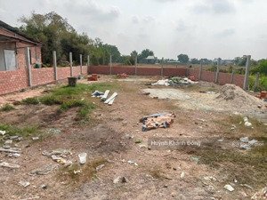 kẹt tiền bán gấp đất gần bv đa khoa long an mtđ. giồng lớn, mỹ hạnh nam đức hoà long an 120m2/600tr