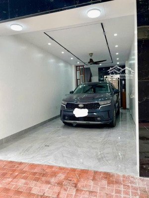 nhà thạch bàn ngõ thông oto vào nhà 6 tầng thang máy full nội thất dt 45 m hơn 10 tỷ chút