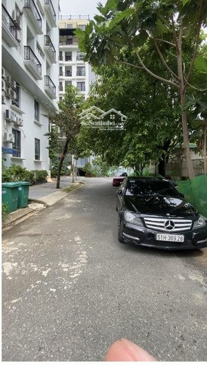 bán nhà quốc hương thảo điền, quận 2 dt: 9.7 x 25m, 230m2 phù hợp xây căn hộ dịch vụ đường xe hơi