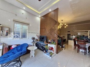 bán nhà 2tầng -77m2-ngang 6,2m-hxt-ngay lò lu-hơn 4 tỷ -vào ở ngay