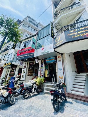 bán nhà mặt phố xuân diệu tây hồ 2,5 tầng 35m2 giá 23,5 tỷ