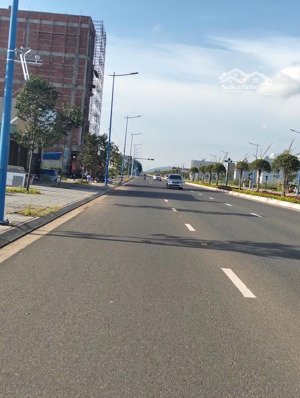 180m2 mặt tiền đường 3/2 phước hưng, thành phố bà rịa. 5 tỷ 400