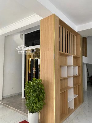bán nhà phố lương sử c, 4 tầng 93m², mặt tiền 7m, ngõ rộng, trung tâm đống đa, kinh doanh văn phòng