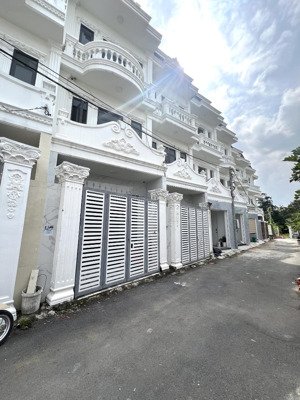 bán nhà riêng tại nguyễn văn tỏ, 3,3 tỷ, 69m2, 4pn, 4wc