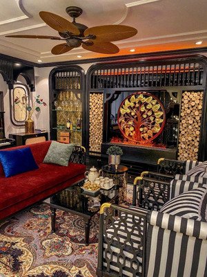 hoàng cầu ! phân lô, ô tô, ảnh chuần 100%. kinh doanh, văn phòng, thang máy, nội thất xịn. 60m*7t