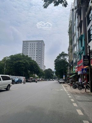 cực hiếm, bán nhà mặt phố trần quốc hoàn, cầu giấy dt 78m2, giá 33.9 tỷ