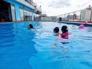 cho thuê ch remax plaza ngay tt q6 dt 82 m2 2pn 2wc full như hình giá 13,5 tr/th lh 0932,683,991